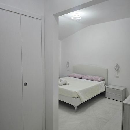 Guest House Tra Rocce E Mare ลามัดดาเลนา ภายนอก รูปภาพ