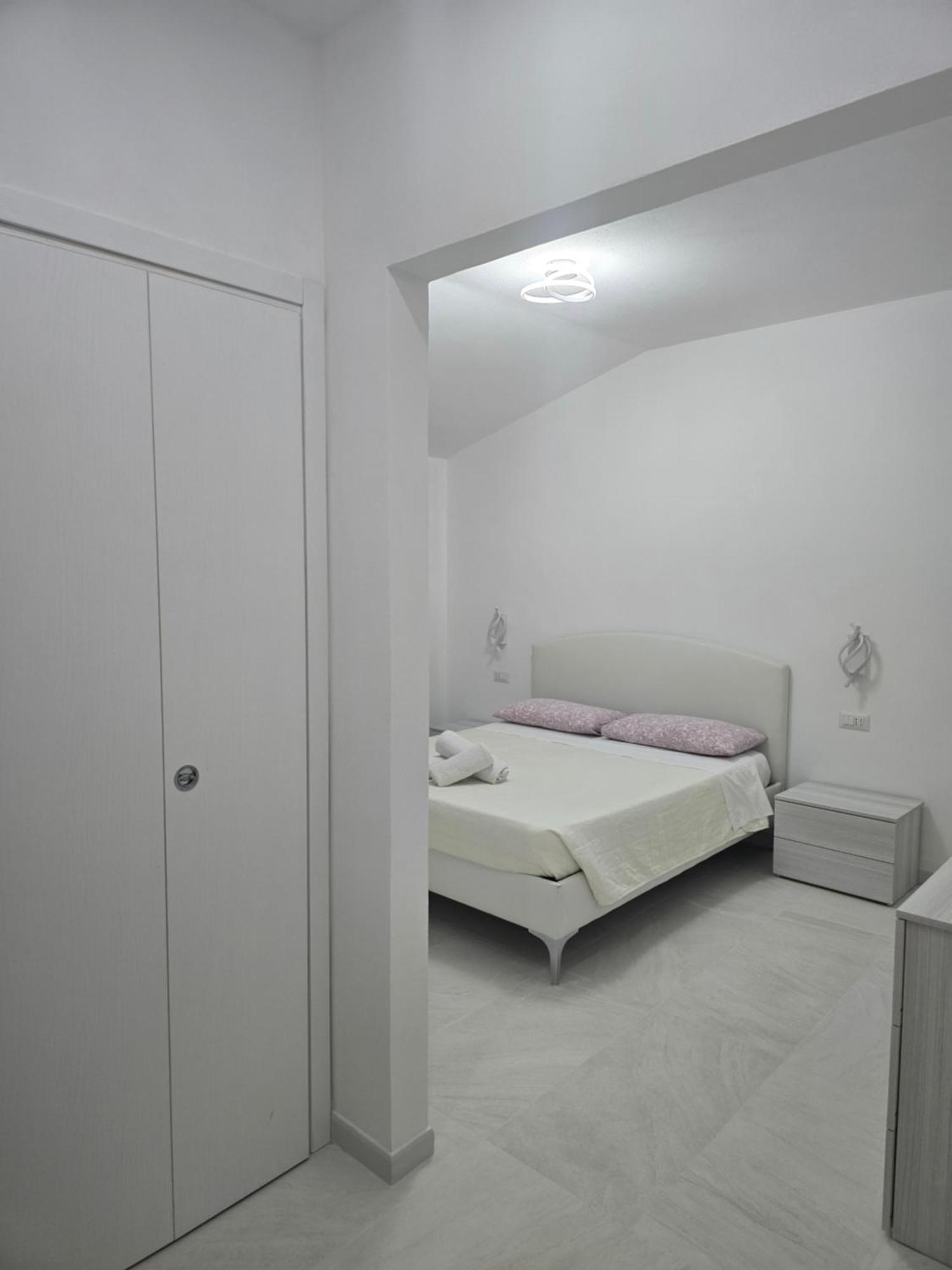 Guest House Tra Rocce E Mare ลามัดดาเลนา ภายนอก รูปภาพ